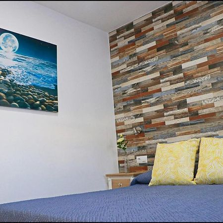 הוילה קוניל דה לה פרונטרה Casa Colorado Con Piscina מראה חיצוני תמונה