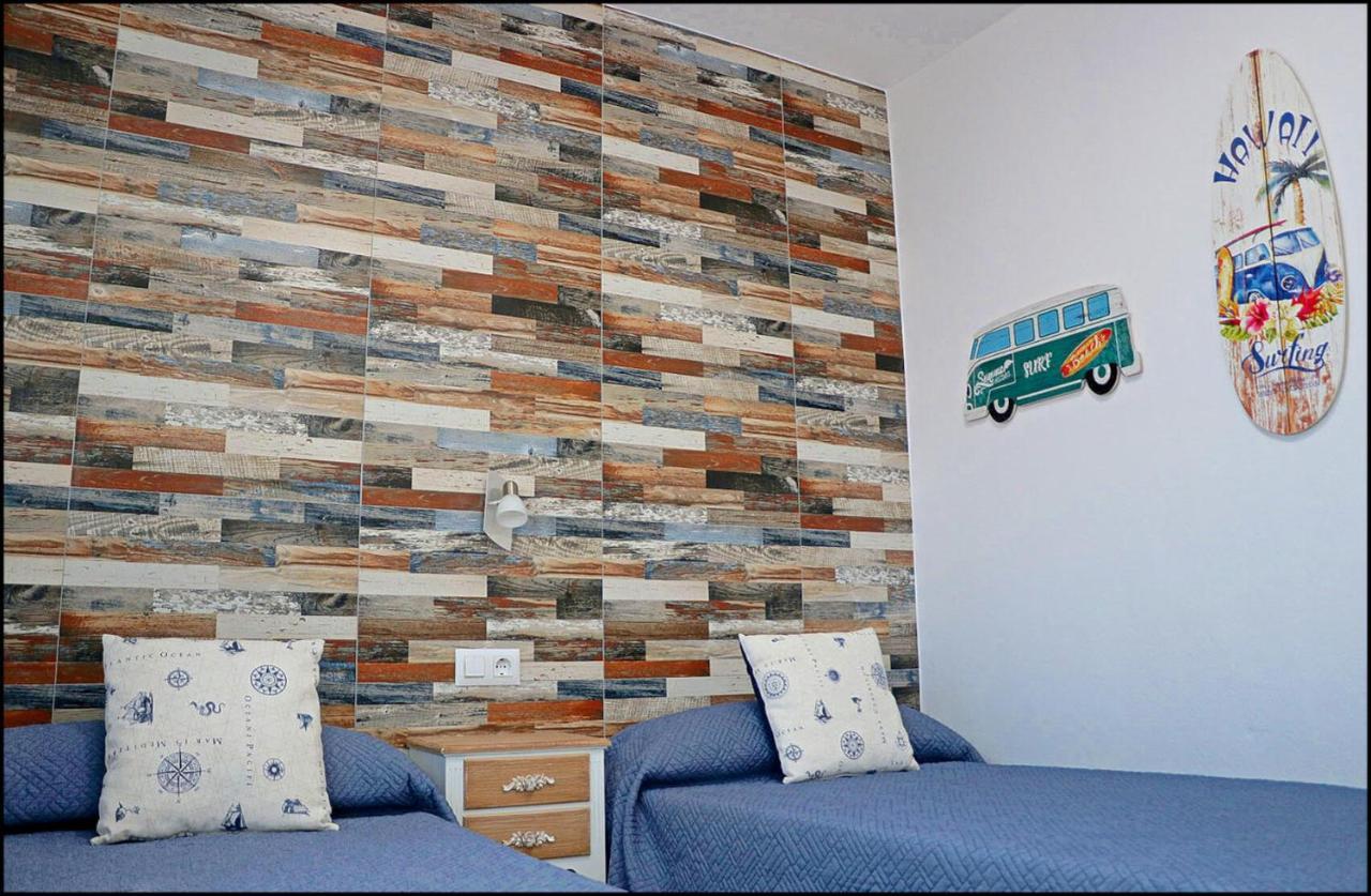 הוילה קוניל דה לה פרונטרה Casa Colorado Con Piscina מראה חיצוני תמונה