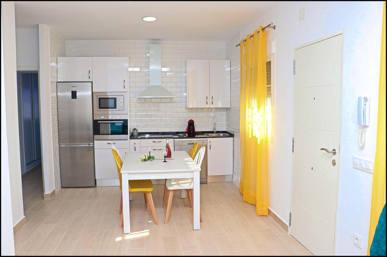הוילה קוניל דה לה פרונטרה Casa Colorado Con Piscina מראה חיצוני תמונה